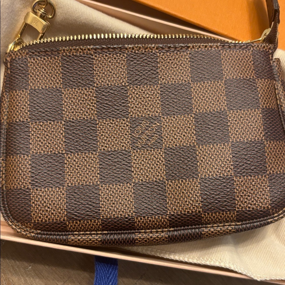Authentic Louis Vuitton Brown Damier Ebene Mini Pouchette Accessories bag - Picture 3 of 9